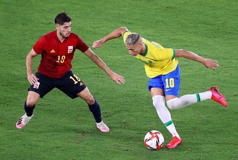 Soi k&egrave;o b&oacute;ng đ&aacute; Brazil